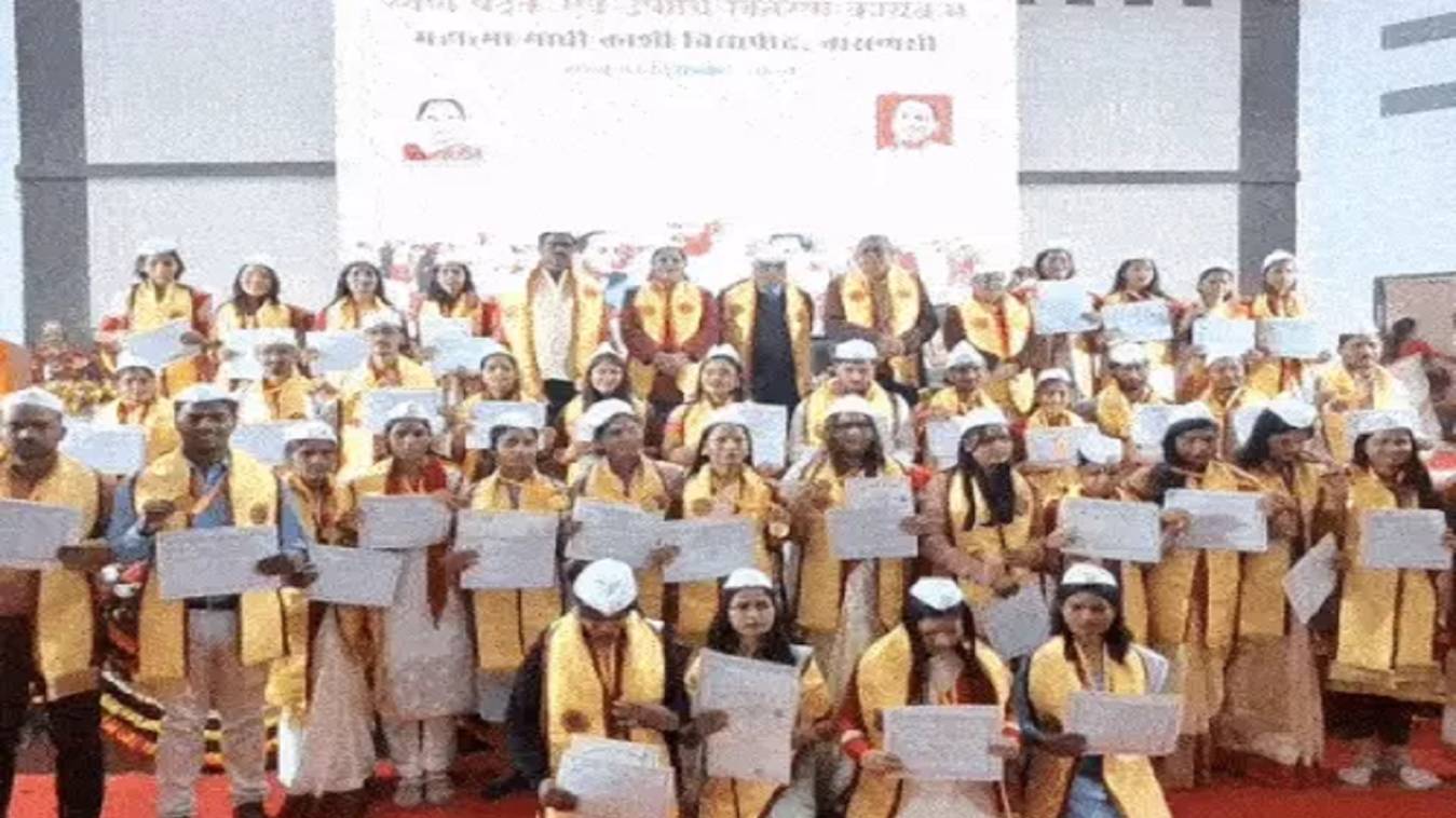   काशी विद्यापीठ के दीक्षांत समारोह में 46 मेधावियों को मिला पदक