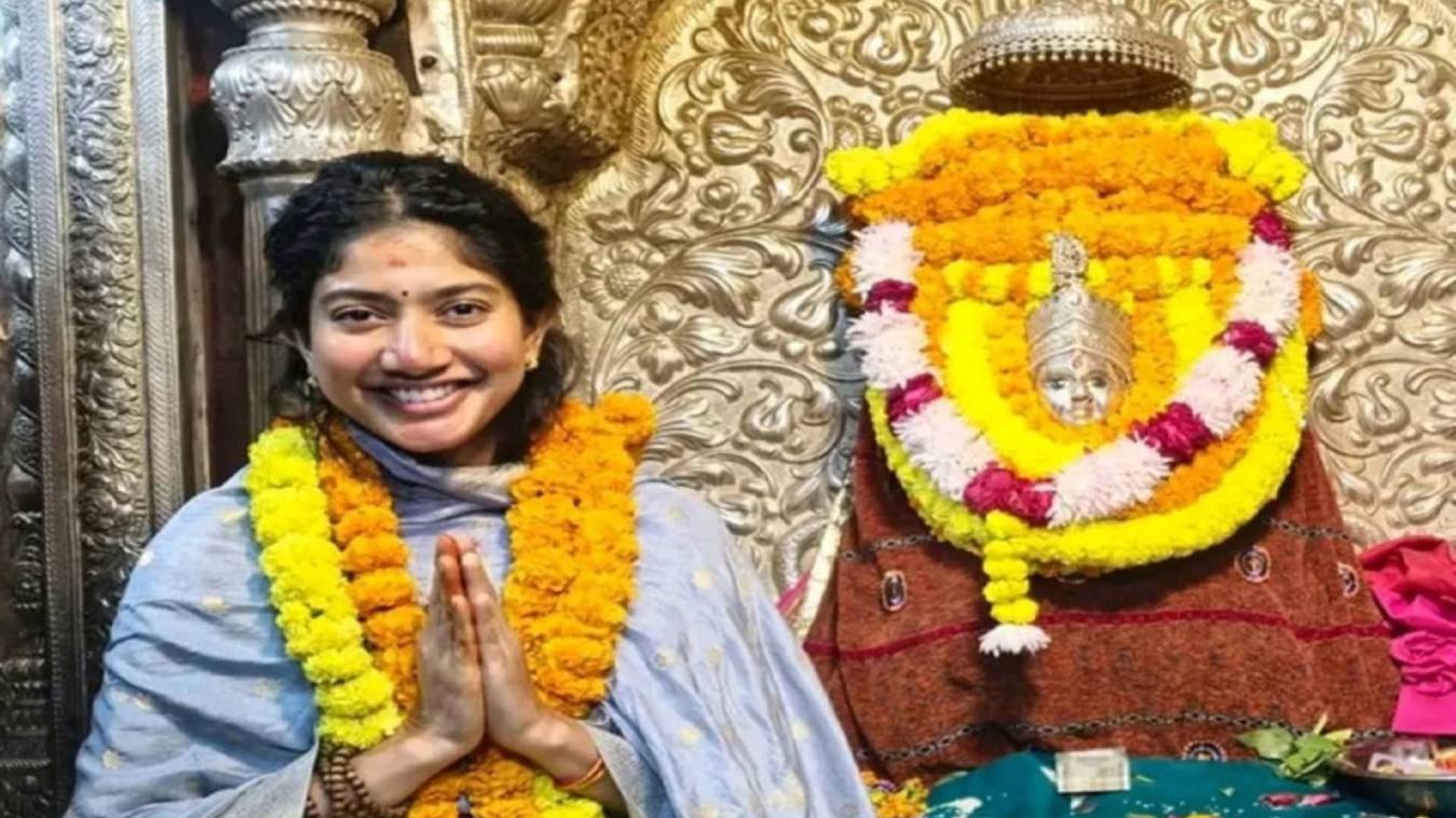 काशी पहुंचीं साउथ एक्ट्रेस साई पल्लवी, बाबा विश्वनाथ और माता अन्नपूर्णा का लिया आशीर्वाद