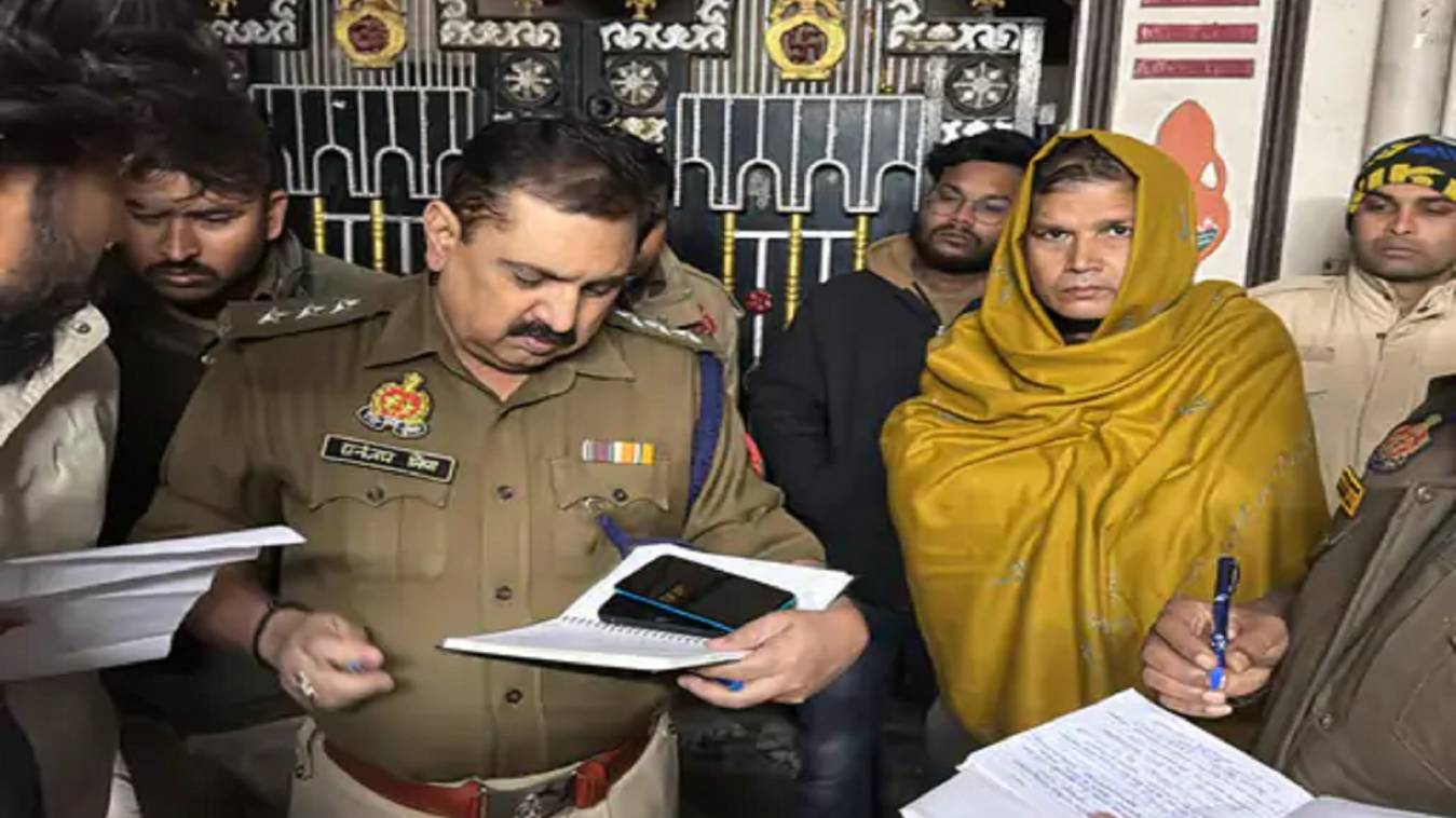 वाराणसी में न्यू ईयर पार्टी में सहेली के साथ जाने पर भड़का प्रेमी,  झोकी फ़ायरिंग 