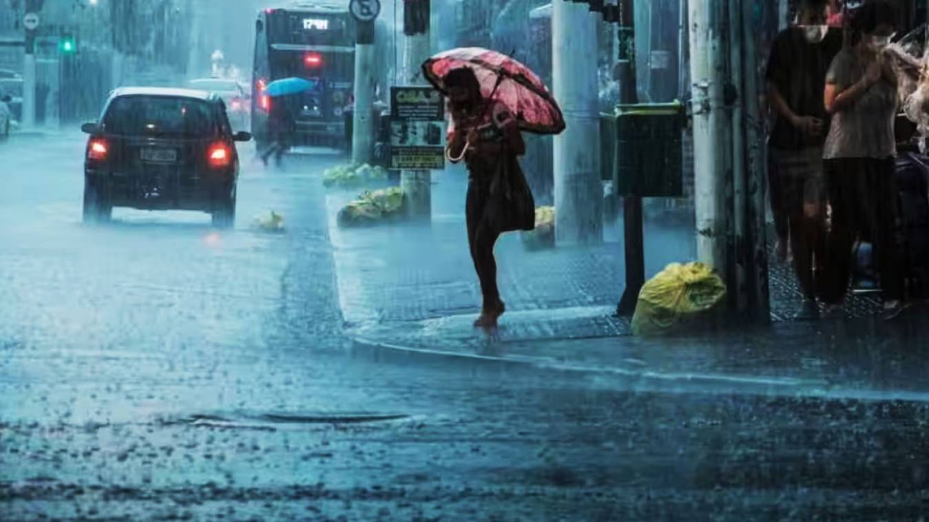 यूपी का मौसम:   गलन और कोहरे के बीच होगी बारिश 