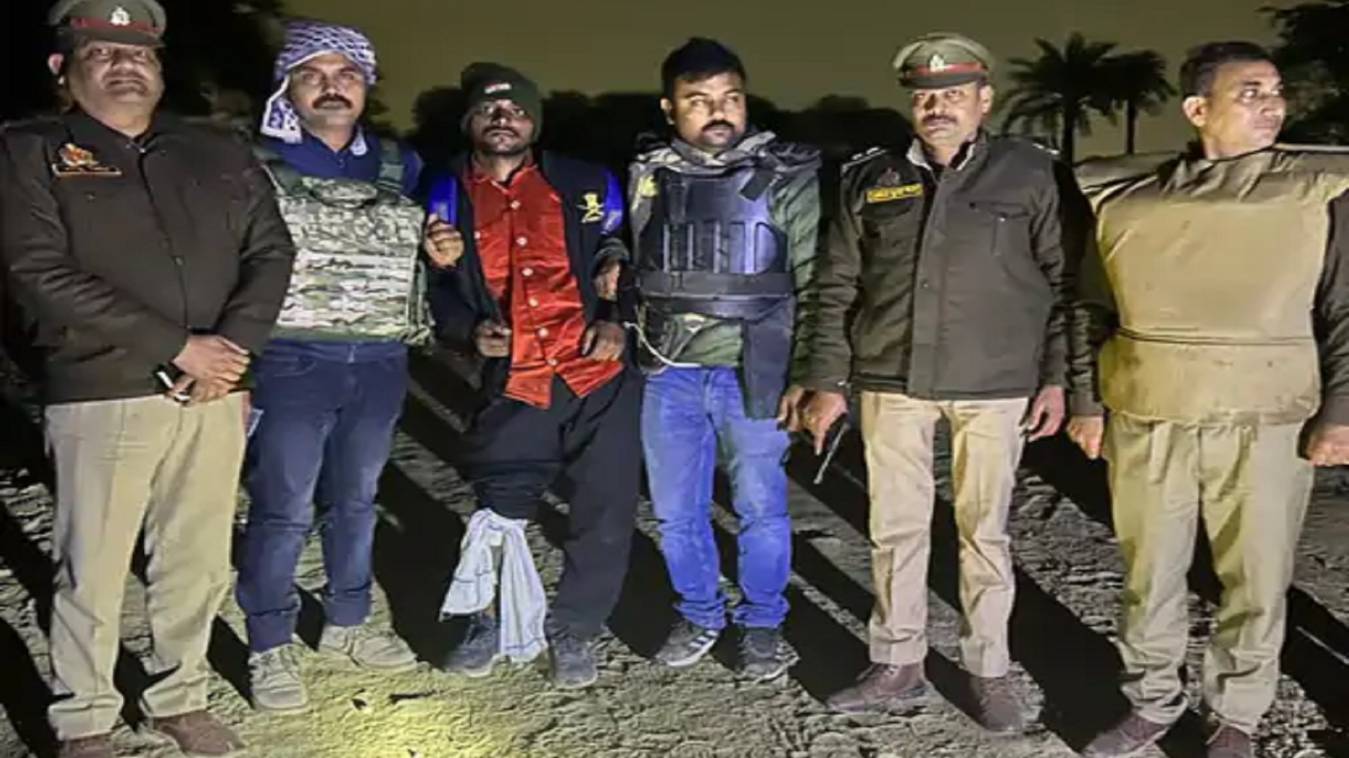 वाराणसी में ज्वैलर्स से लूट का आरोपी मुठभेड़ में गिरफ्तार, सराफा कारोबारी को गोली मारकर लूटे थे जेवरात 