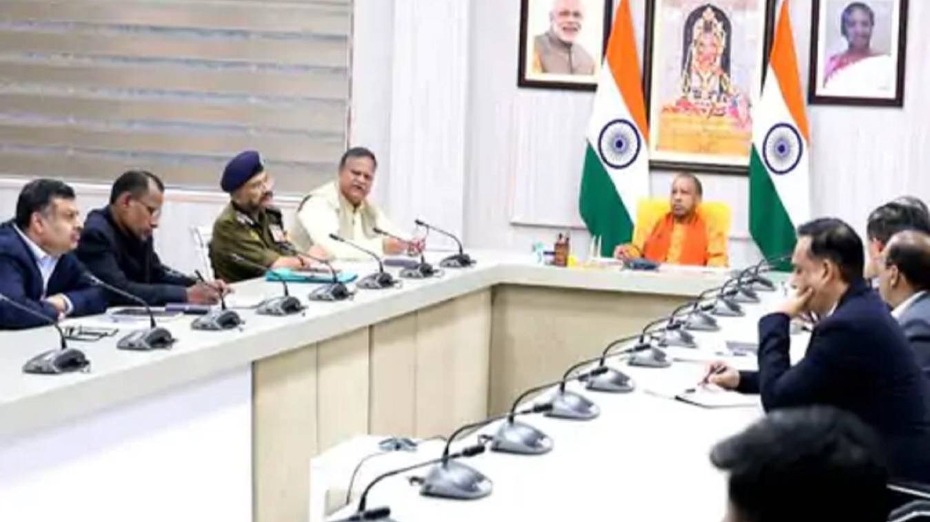  सीएम योगी ने अफसरों को क्राउड मैनेजमेंट प्लान लागू करने का दिया आदेश, माघी पूर्णिमा पर 20 लाख पहुंचेंगे श्रद्धालु