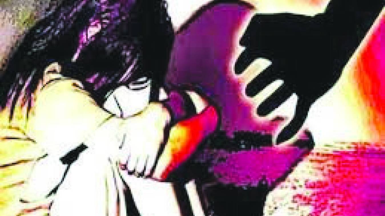 आठ साल की बच्ची से अधेड़ ने किया दुष्कर्म