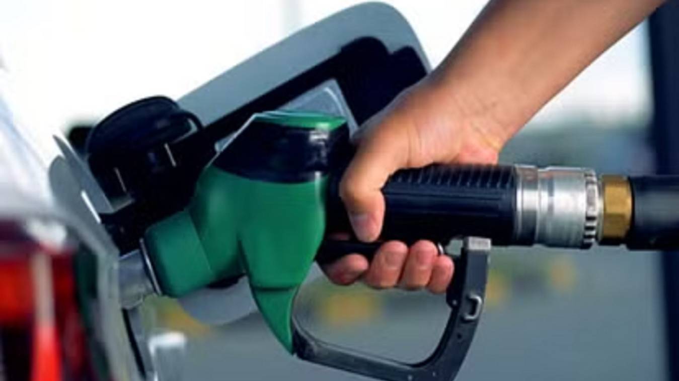 पेट्रोल पंप मालिक से लाखों की धोखाधड़ी, ट्रकों में तेल भरवाने का दिया झांसा, मुकदमा दर्ज 