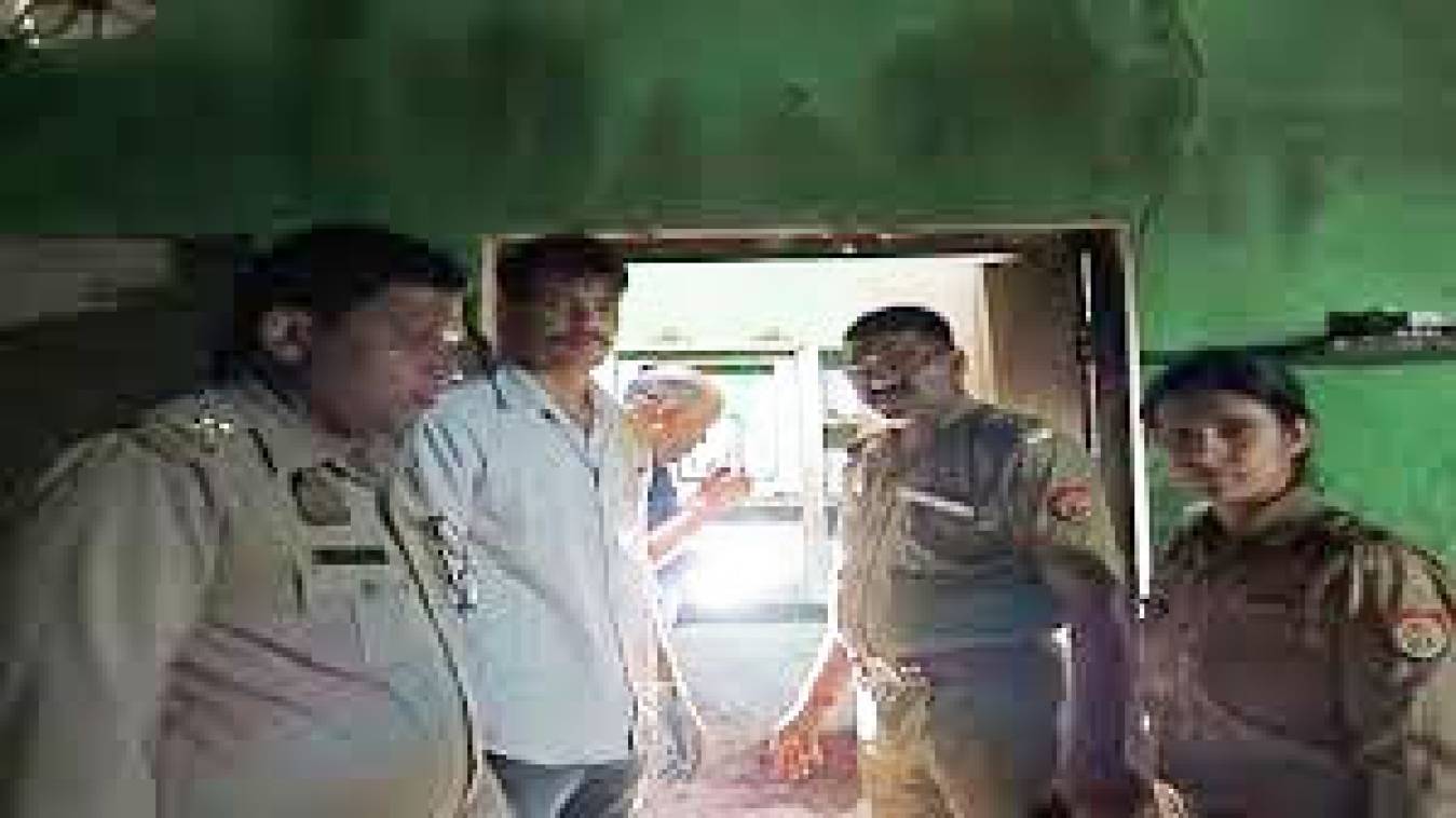 सास ने बेटे के साथ मिलकर समधी की तवा-फूंकनी से पीटकर की हत्या