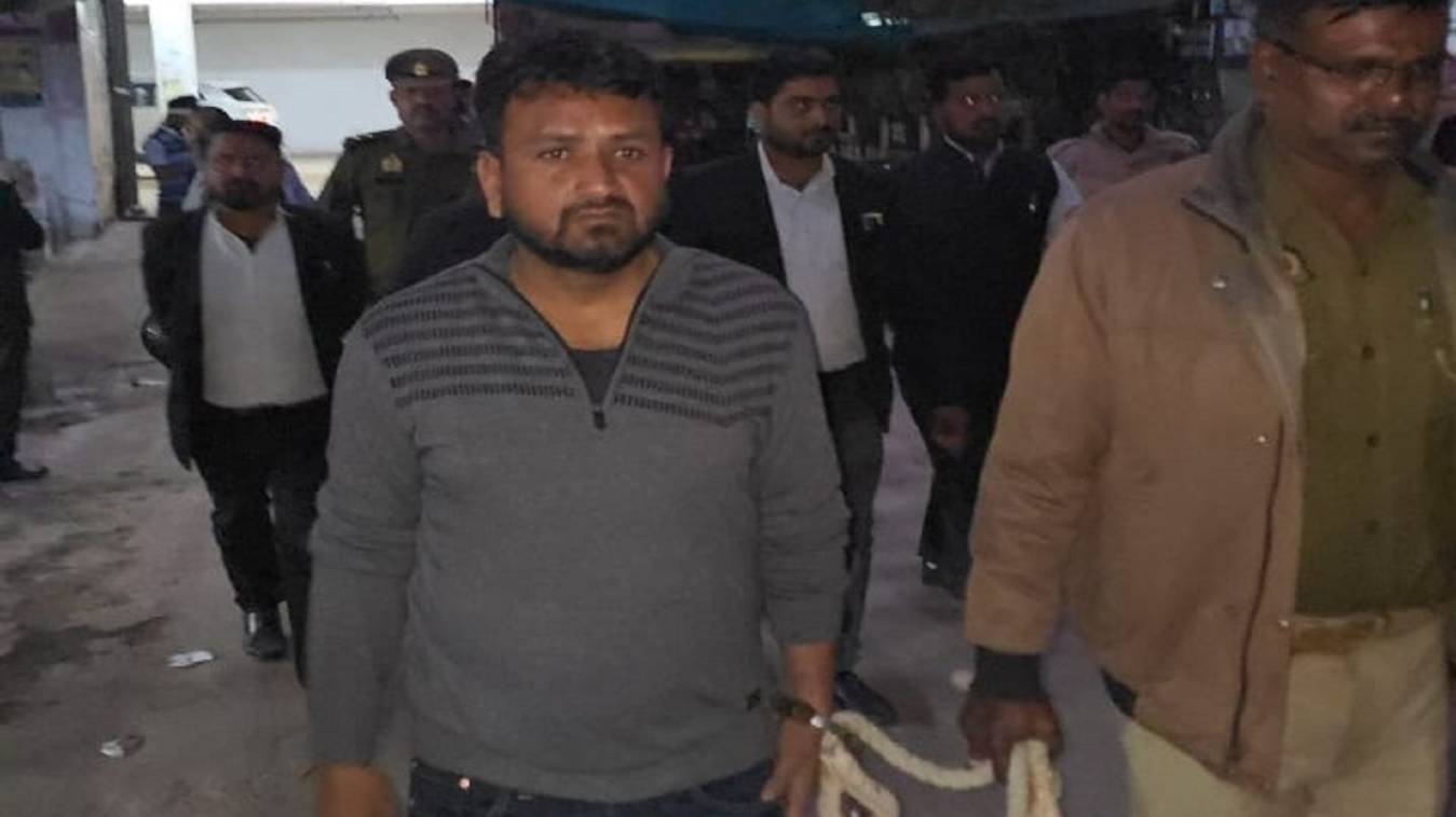 वाराणसी कोर्ट ने गैंगस्टर अभिषेक सिंह हनी को किया दोषमुक्त, केबल कारोबारी की हत्या में 50 हजार इनामिया बना