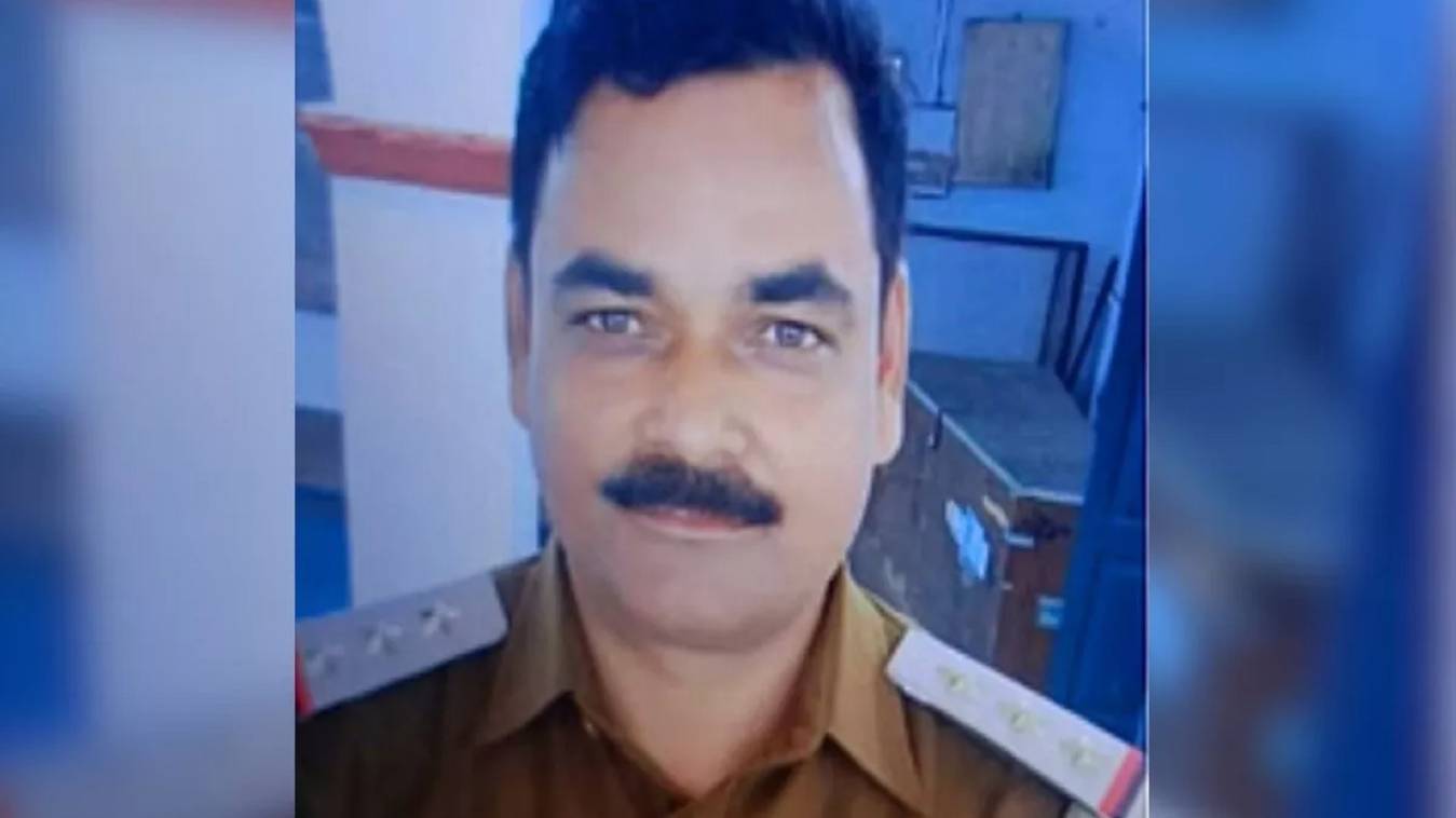 वाराणसी में तैनात क्राइम ब्रांच के इंस्पेक्टर ने खुद को मारी गोली, एक माह की छुट्टी पर आए थे घर