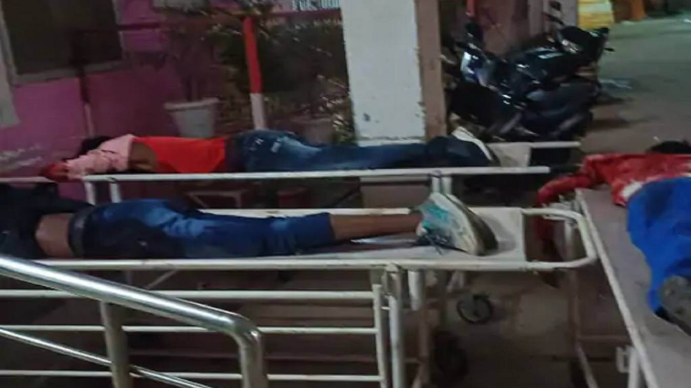 सोनभद्र में बारात जा रहे 3 युवकों की सड़क हादसे में मौत, अज्ञात वाहन ने मारी टक्कर 