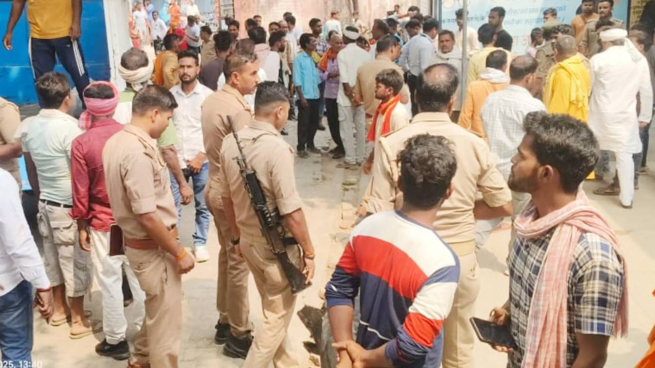  दर्दनाक हादसा: स्कॉर्पियो की टक्कर से टेंपो के उड़े परखच्चे; दो मजदूरों की मौत