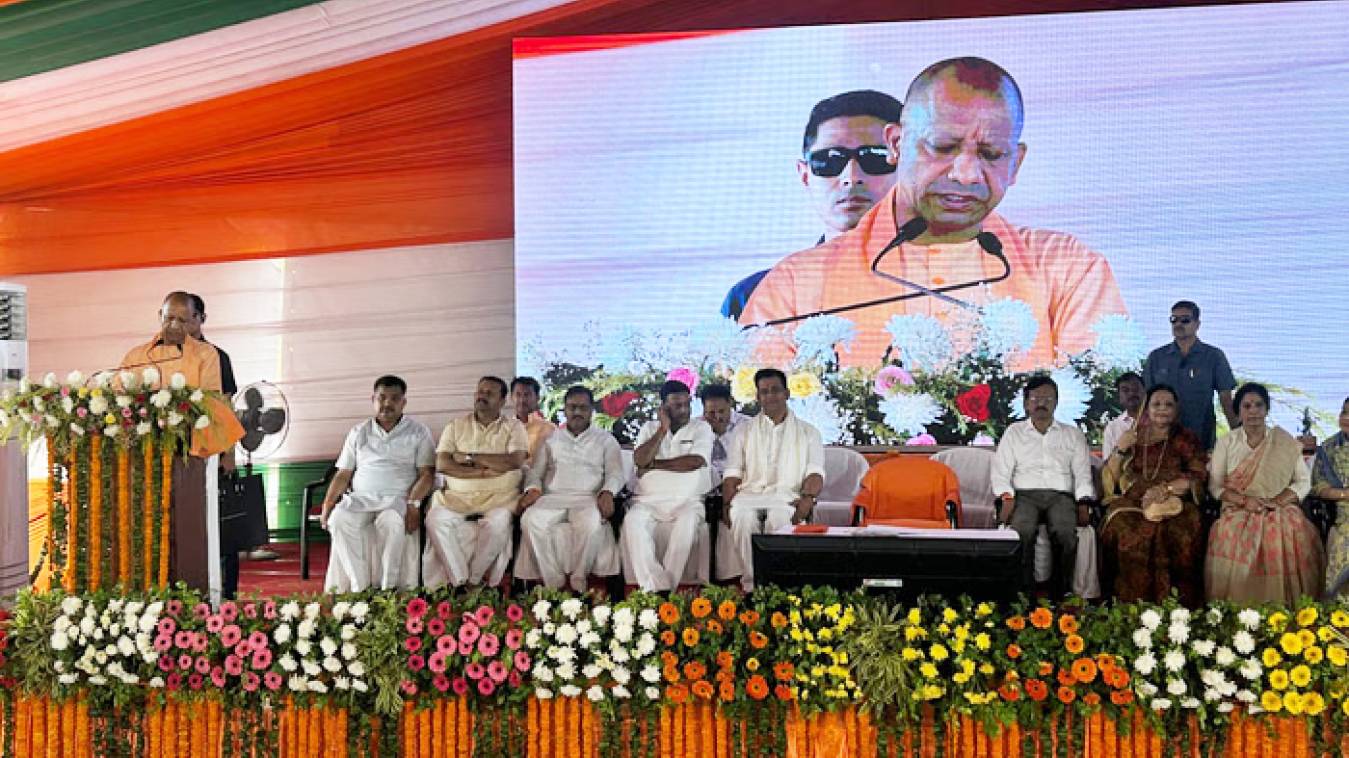 सीएम ने किया सीनियर सिटीजन डे केयर सेंटर का लोकार्पण