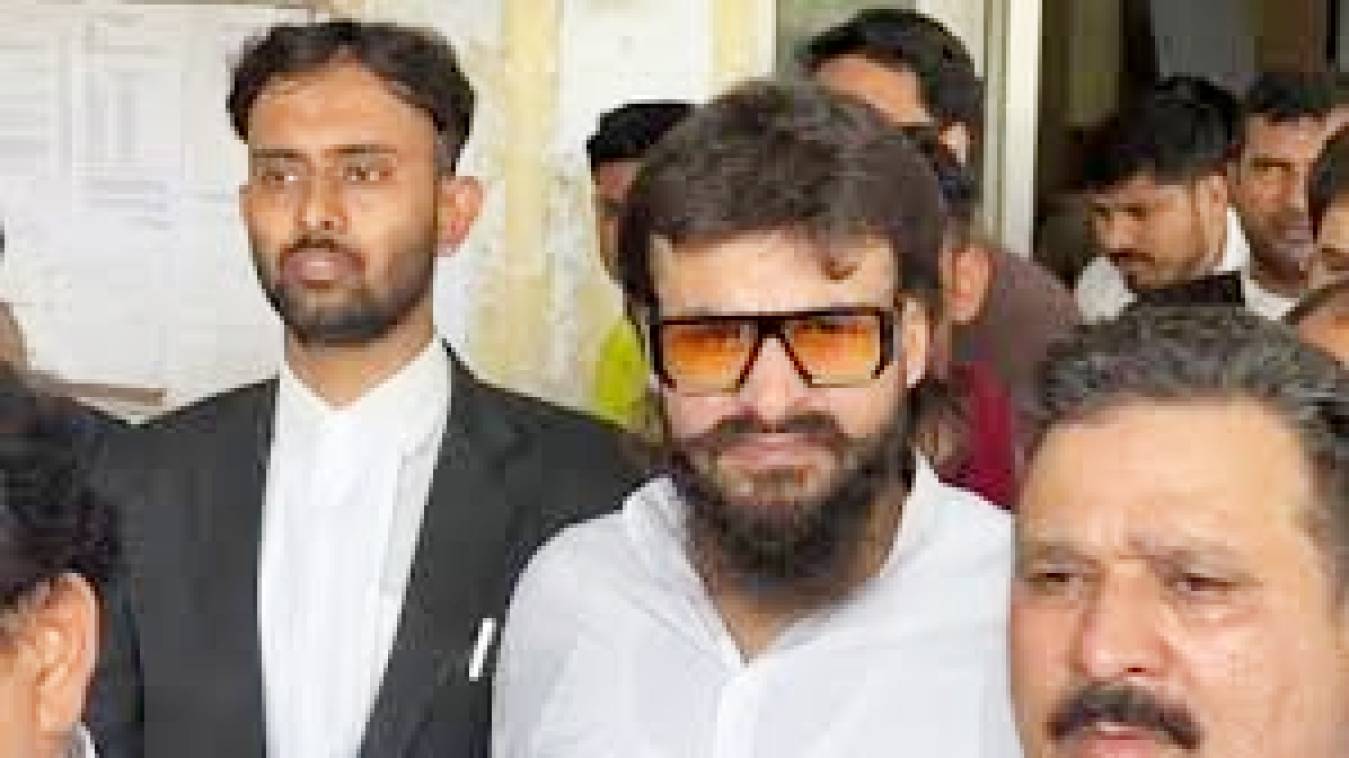 मऊ सीट पर सपा से ज्यादा BJP की टेंशन, मुख्तार अंसारी की सियासी विरासत पर संकट