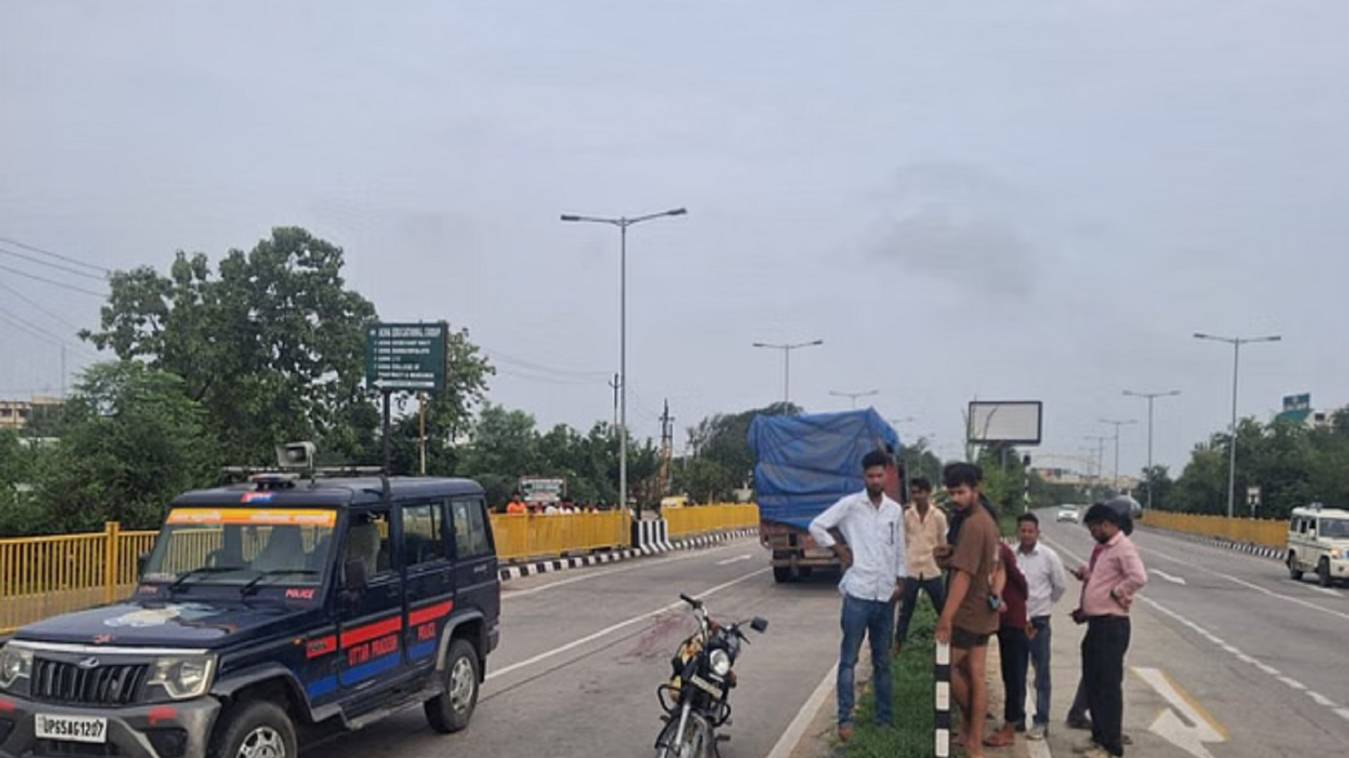 वाराणसी में ट्रक ने बाइक को मारी टक्कर, युवक की मौत, परिवार में मचा कोहराम 