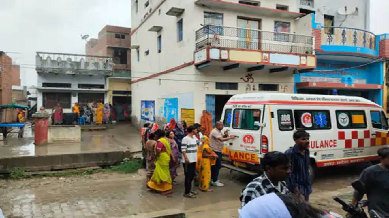 वाराणसी में सांप के काटने से महिला की मौत, अस्पताल में चिकित्सकों ने किया मृत घोषित