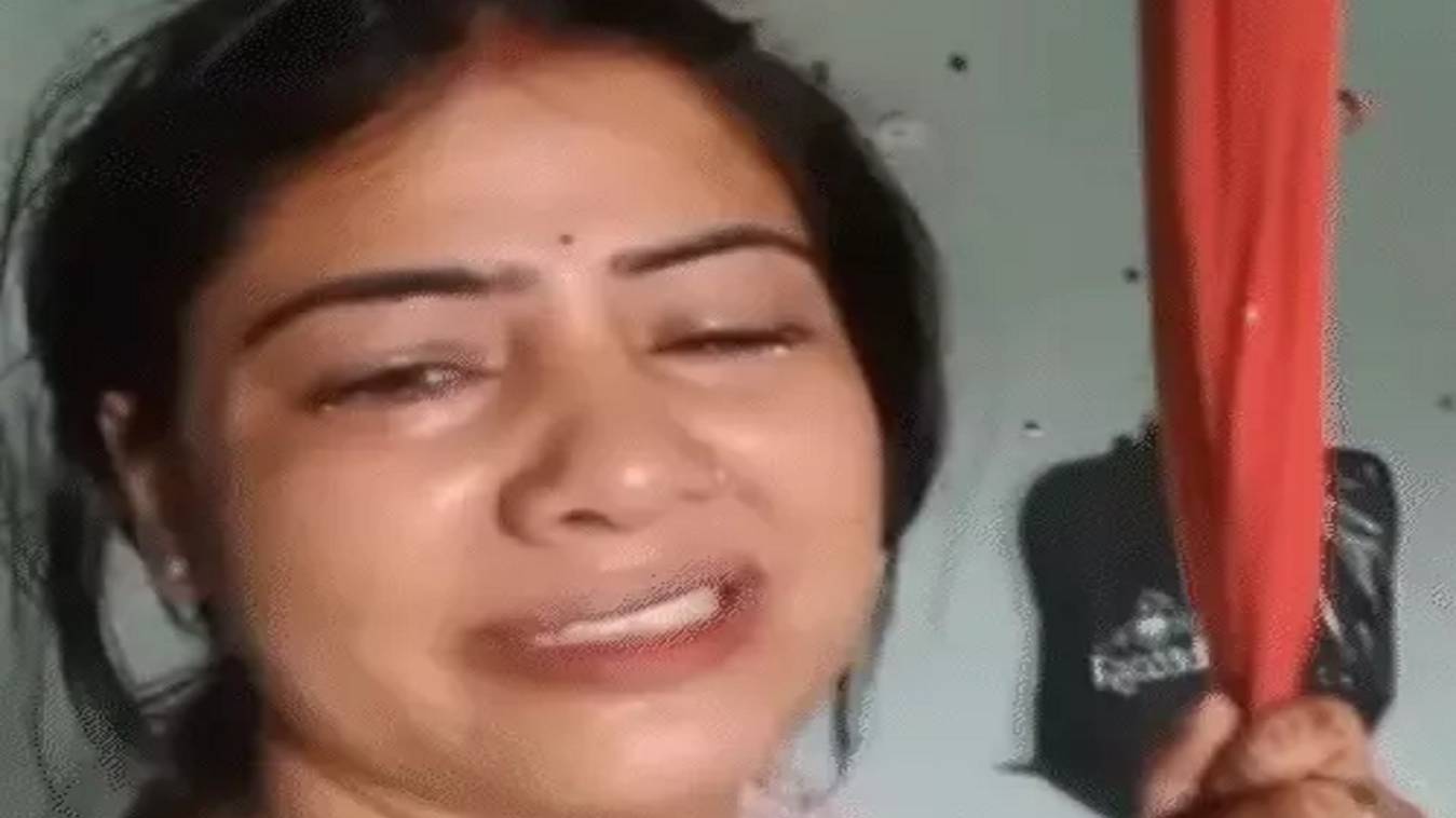 लखनऊ में सिपाही की पत्नी सौम्या ने की आत्महत्या, सुसाइड से पहले बनाई REEL, 'सैयारा तू तो बदला नहीं है... मौसम जरा-सा रुठा हुआ..':