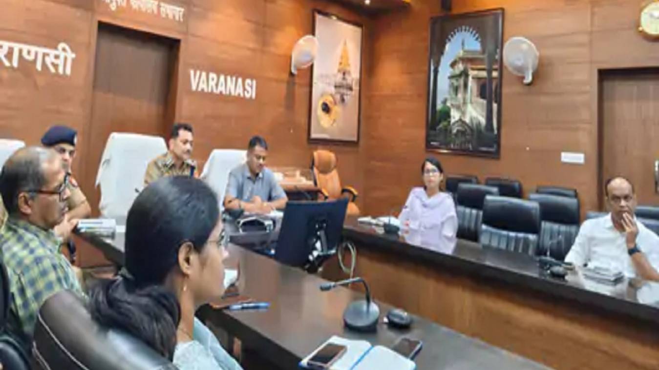 वाराणसी दौरे से पहले प्रशासनिक तैयारियां तेज़, DGP-CS ने की समीक्षा