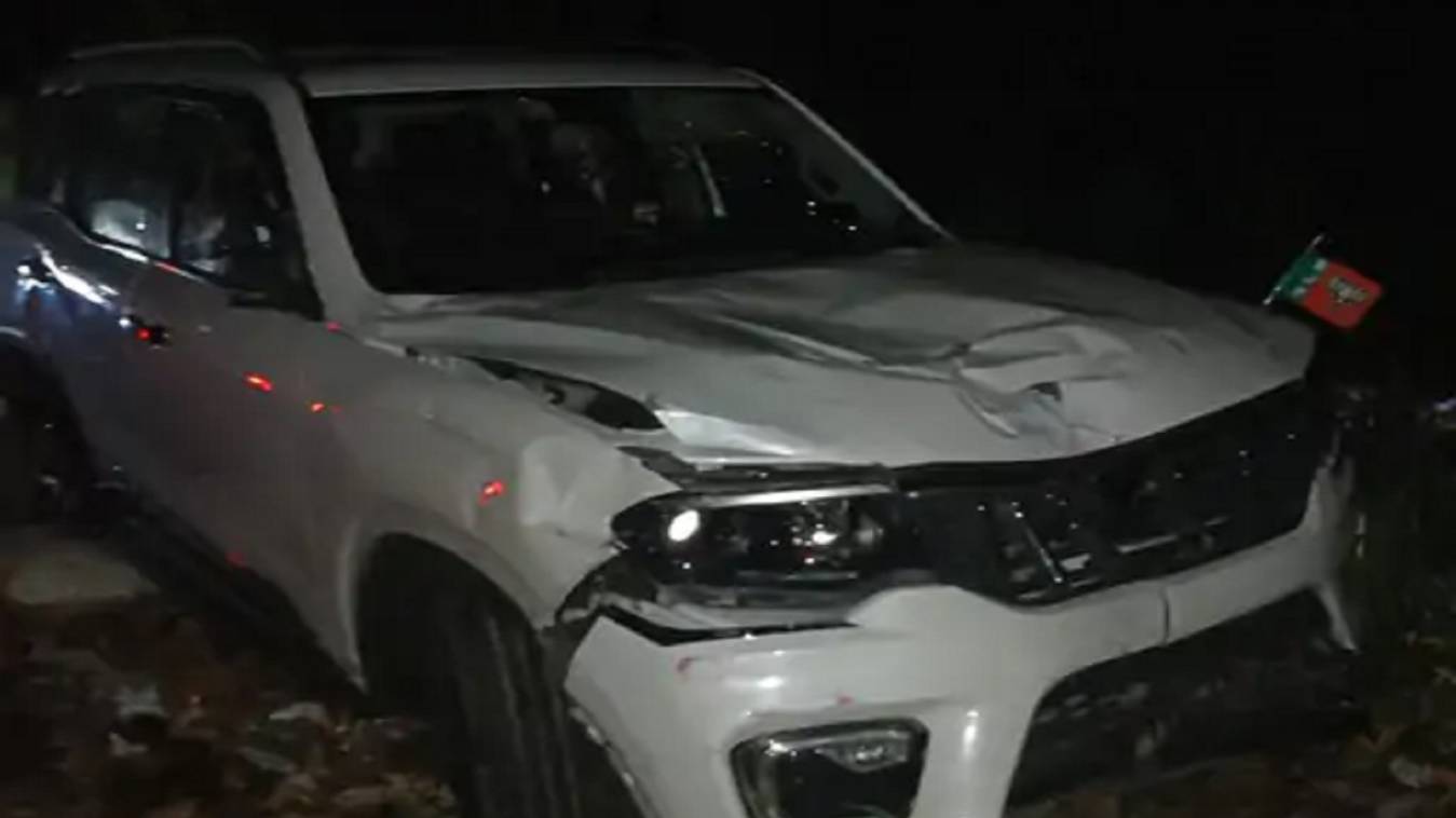 लखनऊ में स्कॉर्पियो का तांडव: जन्माष्टमी जा रहे श्रद्धालुओं को रौंदा, 1 की मौत, 10 घायल