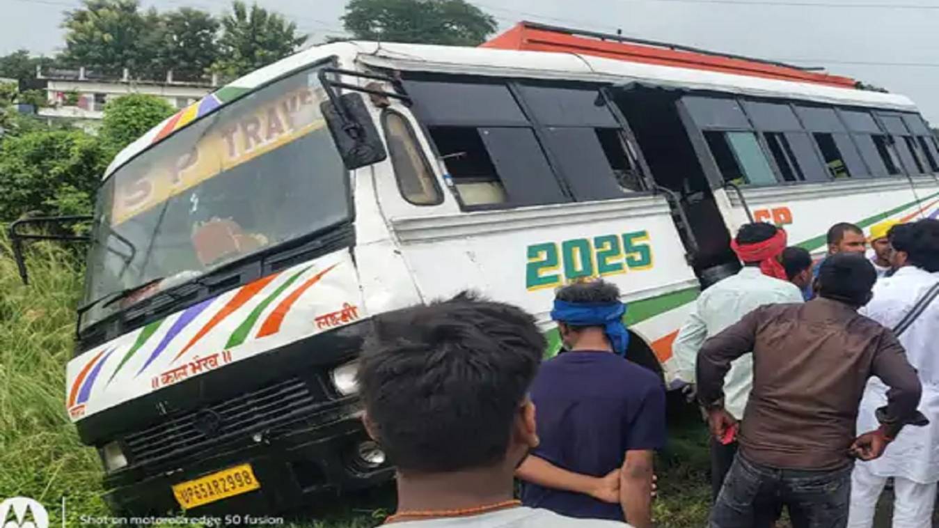 वाराणसी-गाजीपुर मार्ग पर सड़क हादसा, भाई-बहन और मासूम घायल