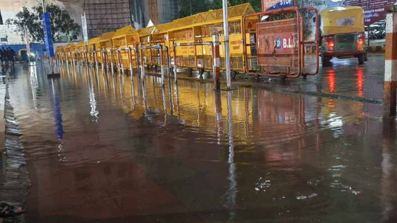 8 घंटे बारिश, 9 साल में सबसे कम अधिकतम तापमान; आज भी ठंड और बारिश के आसार