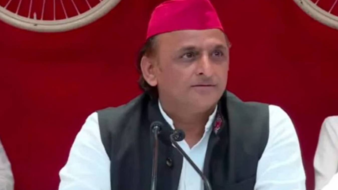 गन्ना मूल्य और SIR में जाति कॉलम को लेकर अखिलेश ने सरकार पर साधा निशाना