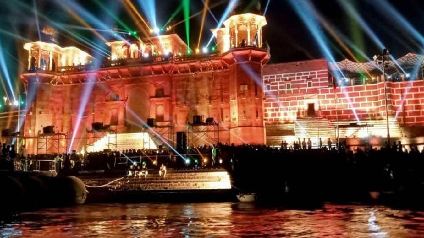 देव दीपावली: आज गंगा किनारे उतरेगा देवलोक, काशी बनेगी स्वर्ग से सुंदर