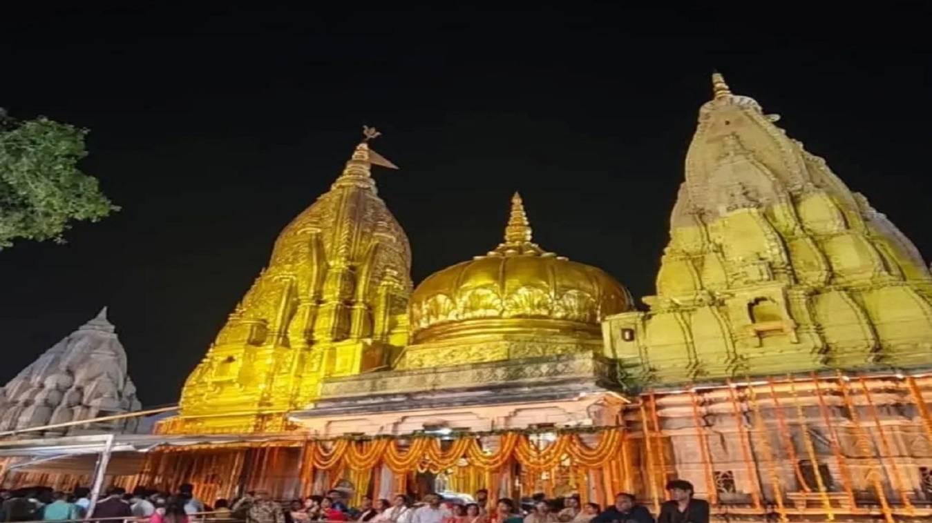 गंगा तट पर उमड़ा आस्था का सागर: 25 लाख दीपों से जगमगाई काशी, गूंज उठा हर-हर महादेव