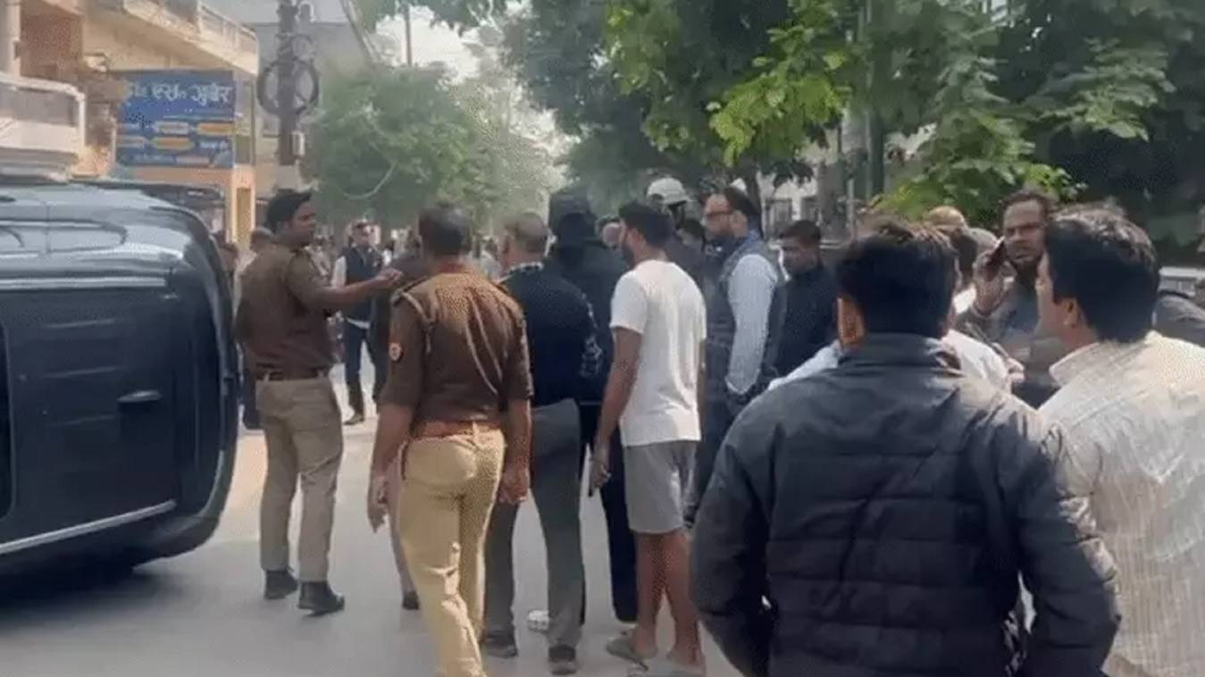 प्रयागराज में बेकाबू कार का कहर: काम पर जा रहीं विमला देवी की जान गई, ड्राइवर हिरासत में