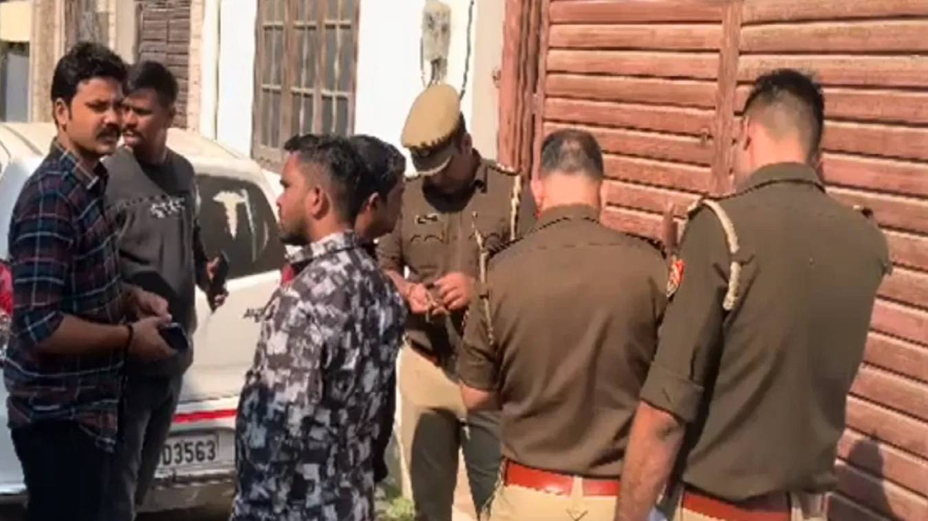 दिल्ली धमाके के बाद यूपी में हाई अलर्ट, ATS ने लखनऊ-सहारनपुर-मुजफ्फरनगर में की छापेमारी