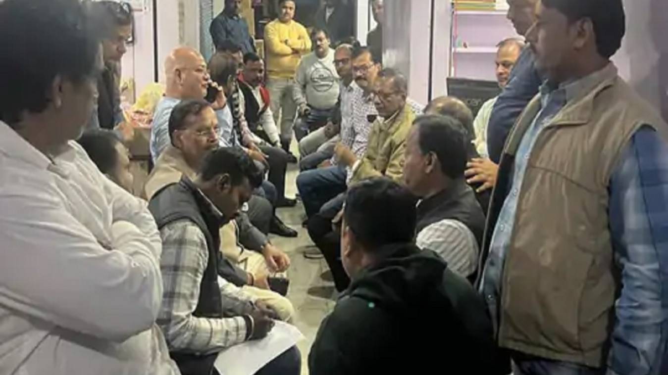 काले कारोबार के बाद नई जंग: दवा मंडी को शहर से बाहर भेजने पर व्यापारियों का जबरदस्त विरोध