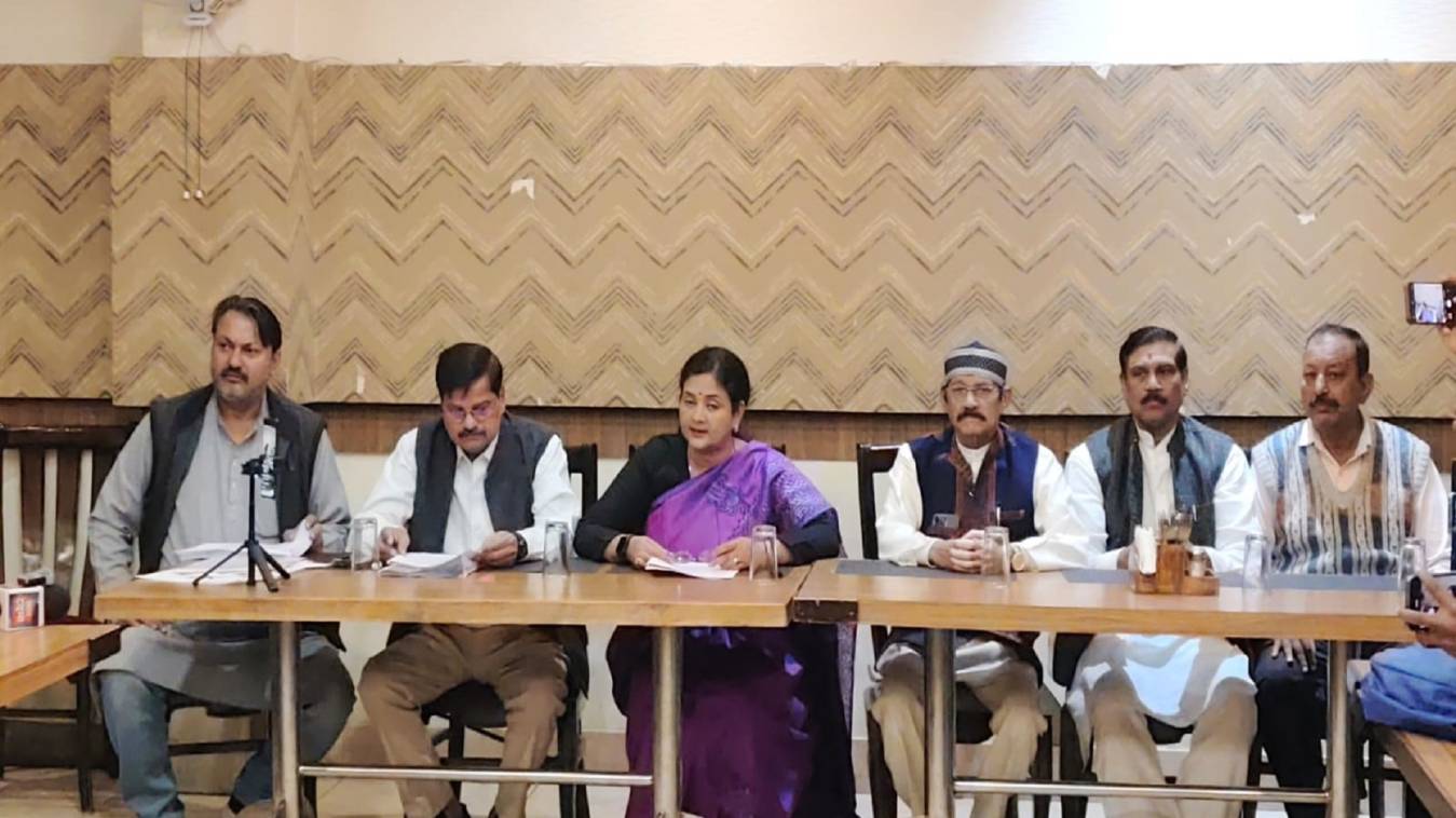 देह व्यापार मामले में फ्लैट मालिक ने खुद को बताया बेगुनाह, सोशल मीडिया पर फैल रहे दुष्प्रचार का किया खंडन