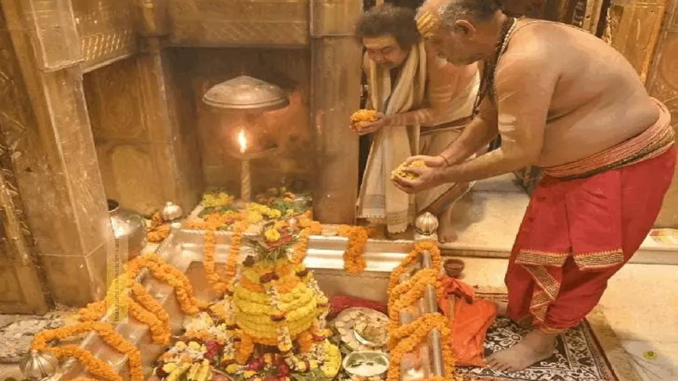 लोकार्पण के 4 वर्ष पूरे: काशी विश्वनाथ धाम में संस्कृति और आस्था का संगम, मैथिली ठाकुर की विशेष प्रस्तुति