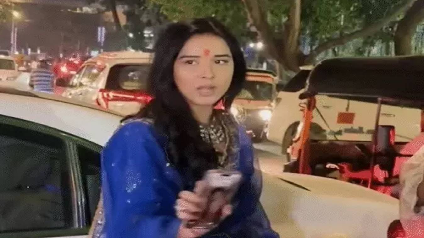 इंफ्लुएंसर तान्या मित्तल का वीडियो वायरल, पैपराजी और ड्राइवर से नोकझोंक बनी चर्चा का विषय