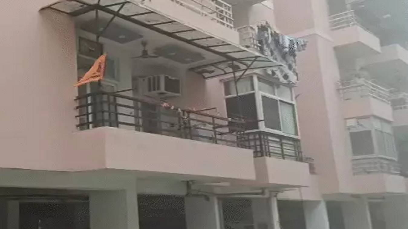 किराया न देने पर किराएदारों ने फ्लैट मालकिन की हत्या, शव सूटकेस में छिपाया