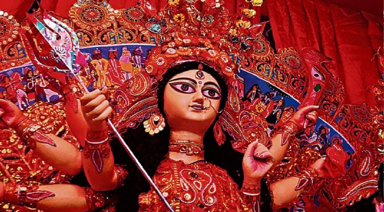 नवरात्रि के सप्तमी तिथि पर श्रद्धालुओं ने किया मां कालरात्रि का दर्शन