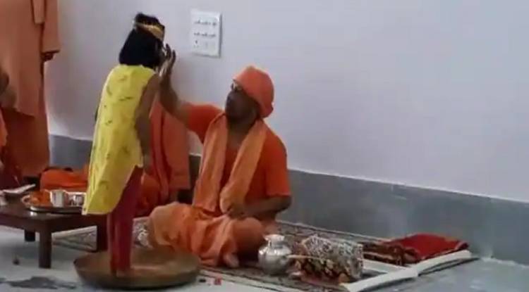 शारदीय नवरात्र की नवमी पर मुख्यमंत्री ने कन्‍याओं का किया पूजन, अपने हाथों से कराया भोजन
