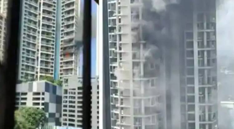 मुंबई के निर्माणाधीन 60 मंजिला इमारत में लगी भयानक आग