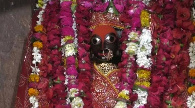 चैत्र नवरात्रि की नवमी आज: वाराणसी में मां सिद्धिदात्री देवी के मंदिर में उमड़े श्रद्धालु, दर्शन कर देवी भक्त हुए निहाल
