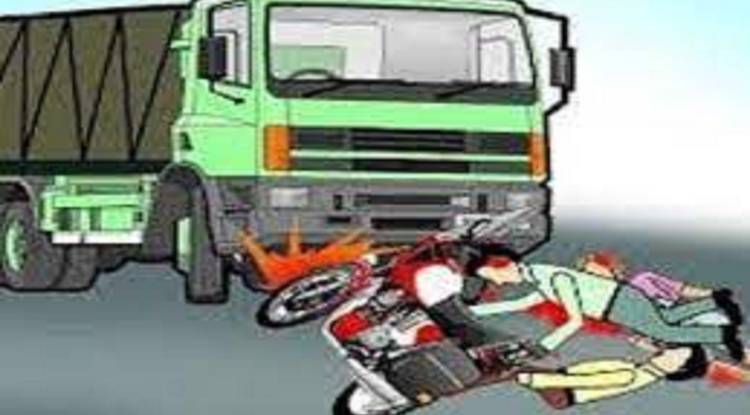 ट्रक के चपेट में आने से बाइक सवार युवक की दर्दनाक मौत