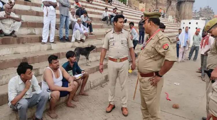 गंगा के सिंधिया घाट पर स्नान करते समय तीन लोग डूबे, दो बचाए गए, एक की मौत 