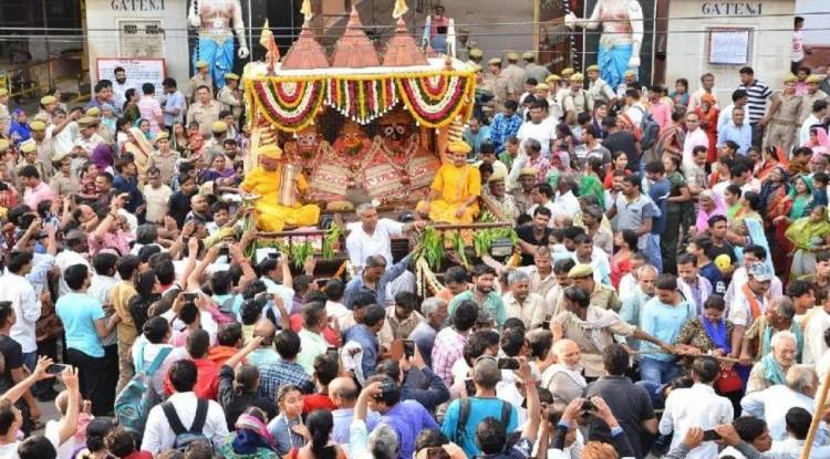 Jagannath Rath Yatra 2022: दो साल बाद भगवान जगन्नाथ दिए भक्तों को दर्शन, जय जगन्नाथ के उद्घोष से गूंज उठी काशी 