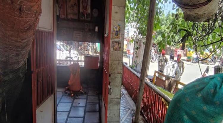 भिखारीपुर तिराहे पर दैत्रावीर मंदिर से चोरी 