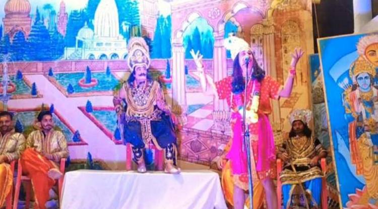Ramnagar Ki Ramlila: लंका दहन का हुआ मंचन, जय बजरंगबली के नारे से गूंजा लीलास्थल