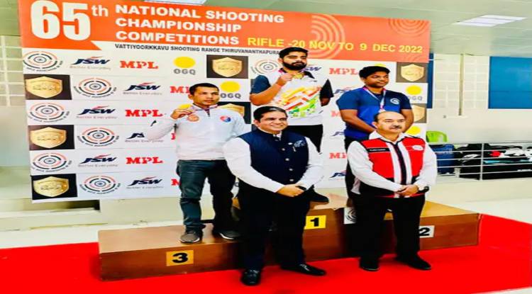 बनारस के शशांक त्रिपाठी ने केरल में 65वीं नेशनल शूटिंग चैंपियनशिप में जीता गोल्ड मेडल, टीम के साथ पाए सिल्वर