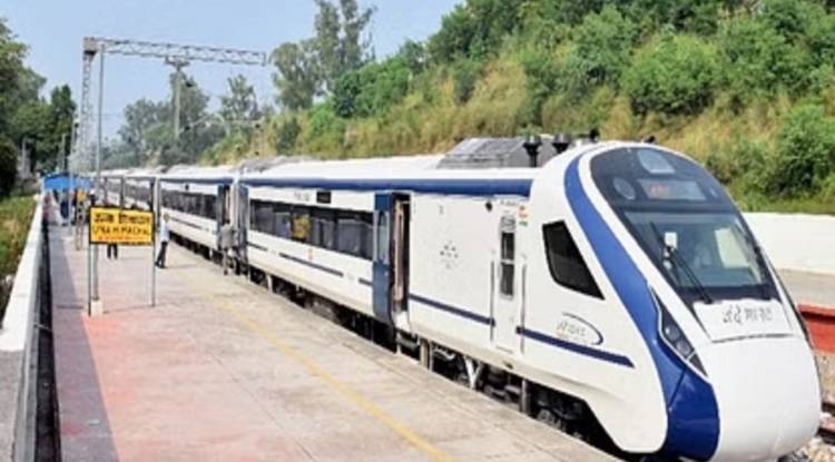 Indian Railways: देश अब वंदे भारत के साथ दौड़ती दिखेगी वंदे मेट्रो ट्रेन