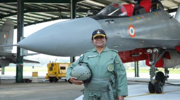  राष्ट्रपति मुर्मू ने सुखोई-30 फाइटर जेट में भरी उड़ान
