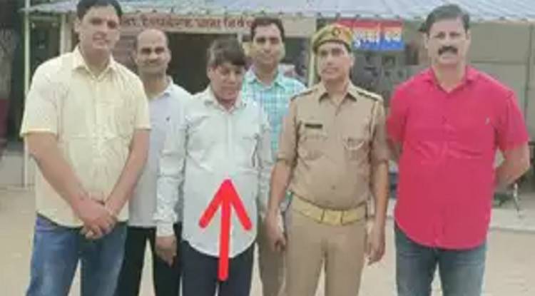 Varanasi: संपूर्णानंद संस्कृत विश्वविद्यालय में करोड़ों रुपये के गबन में आरोपी को EOW ने किया गिरफ्तार