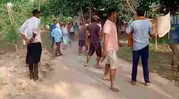 वाराणसी में दो गांव के लोगों में जमकर हुई मारपीट, कई घायल