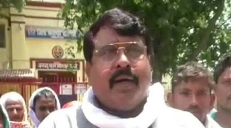 सपा जिलाध्यक्ष ने खुद की पार्टी को बता दिया 'गुंडई' वाली सरकार, सोशल मीडिया पर ट्रोल