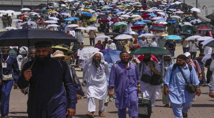 सऊदी में इस साल भीषण गर्मी, 1301 हज यात्रियों को गंवानी पड़ी जान