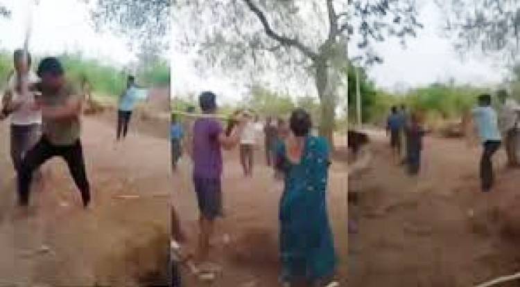 दो पक्षों में खूनी संघर्ष, जमकर चले लाठी- डंडे: 4 घायल