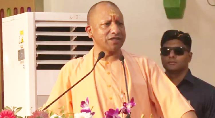 आतंकवाद ही बनेगा पाकिस्तान के अंत का कारण, हमारी सेना ने 24 के बदले 124 आतंकवादियों को मारा: सीएम योगी